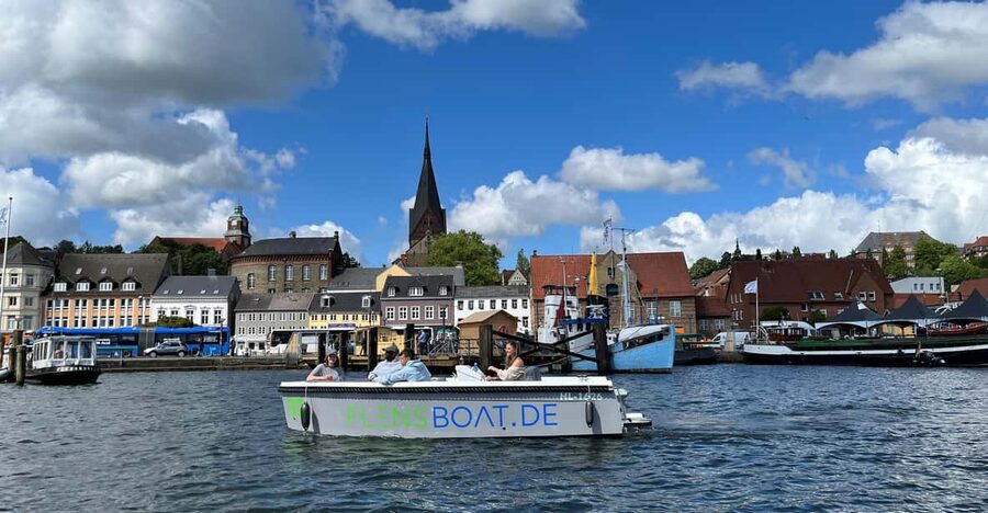 Flensburg: E-Boat rent - Who should book this Flensboat E-Boat rental
