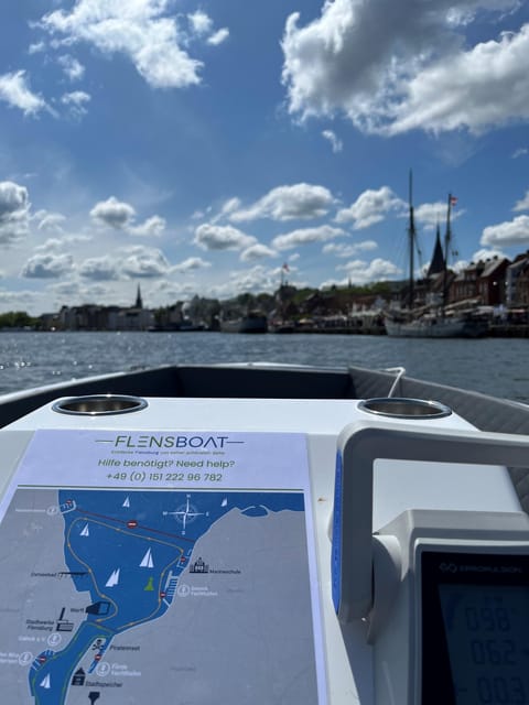 Flensburg: E-Boat rent - Rules that keep the ride safe and smooth