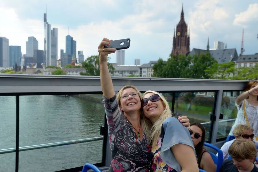 Frankfurt: Hop-On, Hop-Off Grand or Express Bus Ticket - Palmengarten and the “city breaks into green” payoff