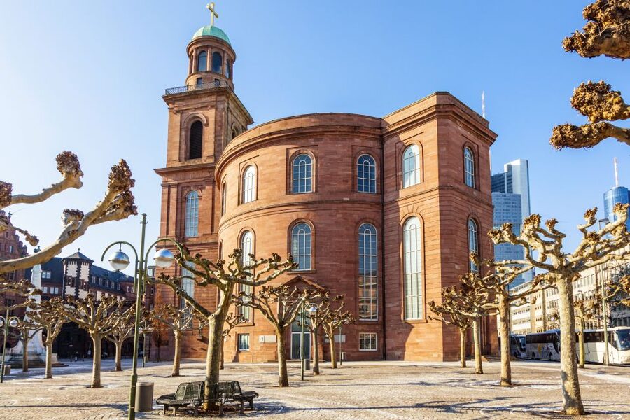 Frankfurt: Hop-On, Hop-Off Grand or Express Bus Ticket - Audio commentary in 10 languages, what it does well and where it falls short