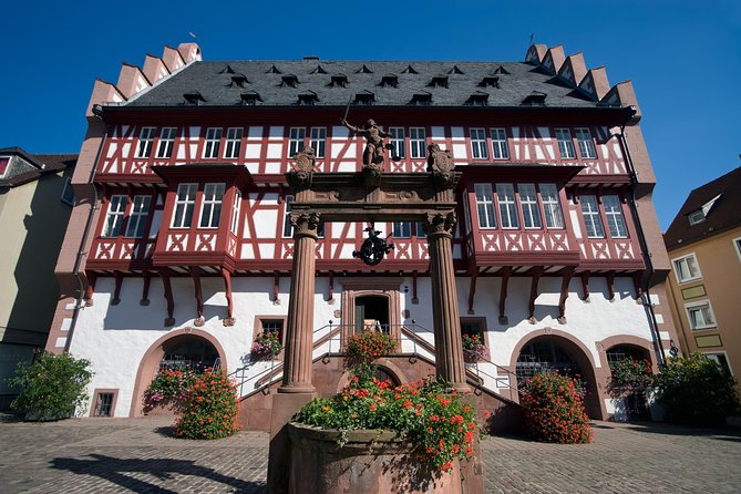 Frankfurt Hop-on Hop-off Tour - Goethe House and Alte Oper, the kind of stops you want to see up close
