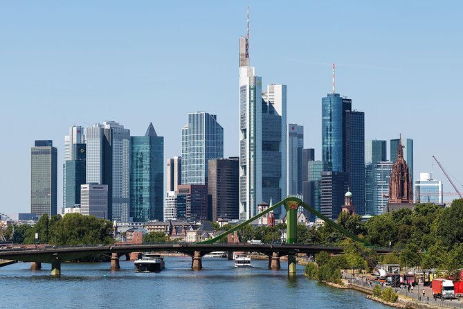 Frankfurt Impressions Express - Highlights and Hidden Gems - Dom St. Bartholomaus: The Cathedral Stop That Grounds You
