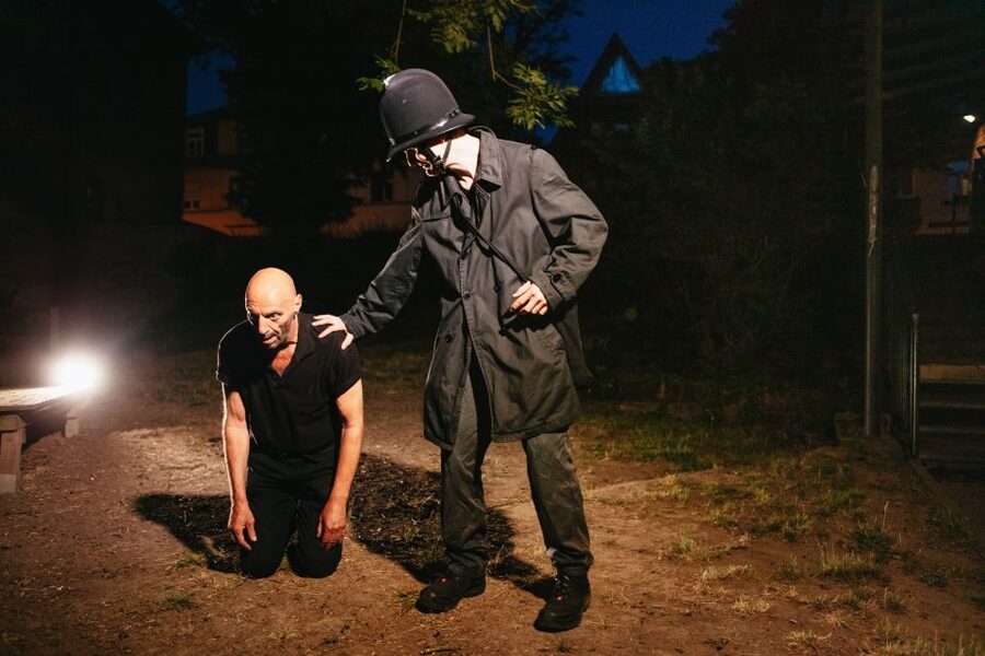 Frankfurt: Jack the Ripper Fright Tour - The Actors in Costume: How the Scares Work Without Getting Physical