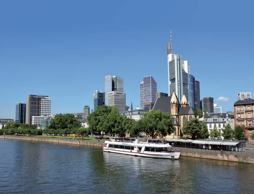 Frankfurt: Lounge Abendfahrt Frankfurt - The 2-hour cruise flow: what to expect during the night