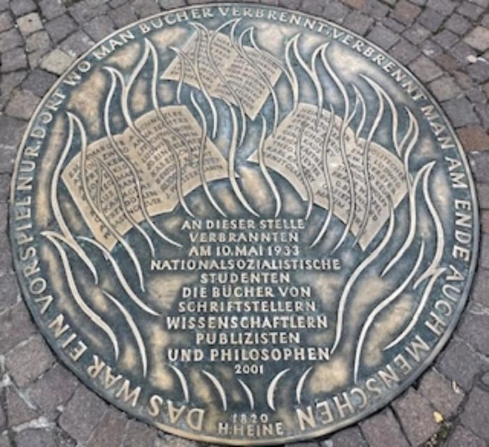Frankfurt on Foot Daily Walking Tour in English - The Römer and Römerplatz: power, tradition, and today’s heart