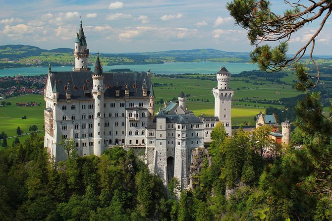 Frankfurt Super Saver: Neuschwanstein Castle and Rothenburg Day Trip - Frankfurt to Füssen: why this drive matters more than you think