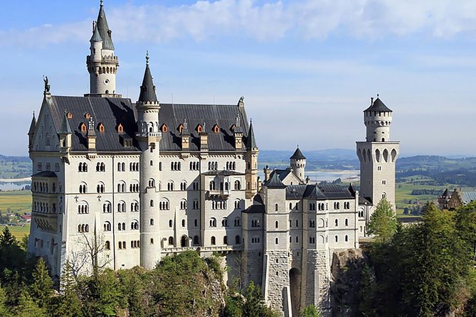 Frankfurt Super Saver: Neuschwanstein Castle and Rothenburg Day Trip - Who should book this Neuschwanstein plus Rothenburg combo