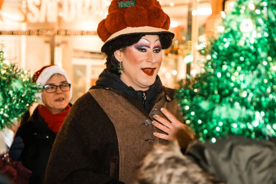 Freiburg: Christmas Drag Show Walk with Betty BBQ - The Freiburg History Bits That Fit the Jokes