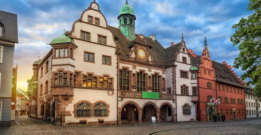 Freiburg: Exciting City Tour with sightseeing and history - Price and pace, what you get in 2 hours