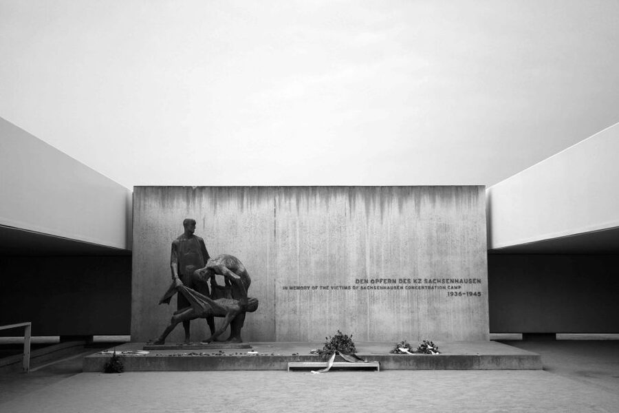 From Berlin: Licensed Sachsenhausen Tour with max. 15 people - Tower A and the gate slogan: reading the camp’s message