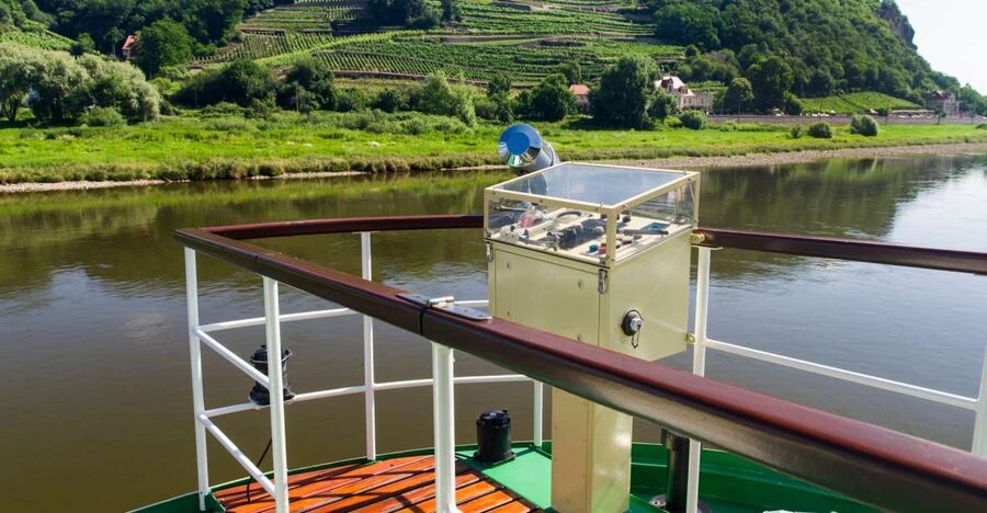 From Dresden: Saxon Wine Route Steamer Day Cruise - Boarding at Terrassenufer in Dresden, Line 21 (L21)