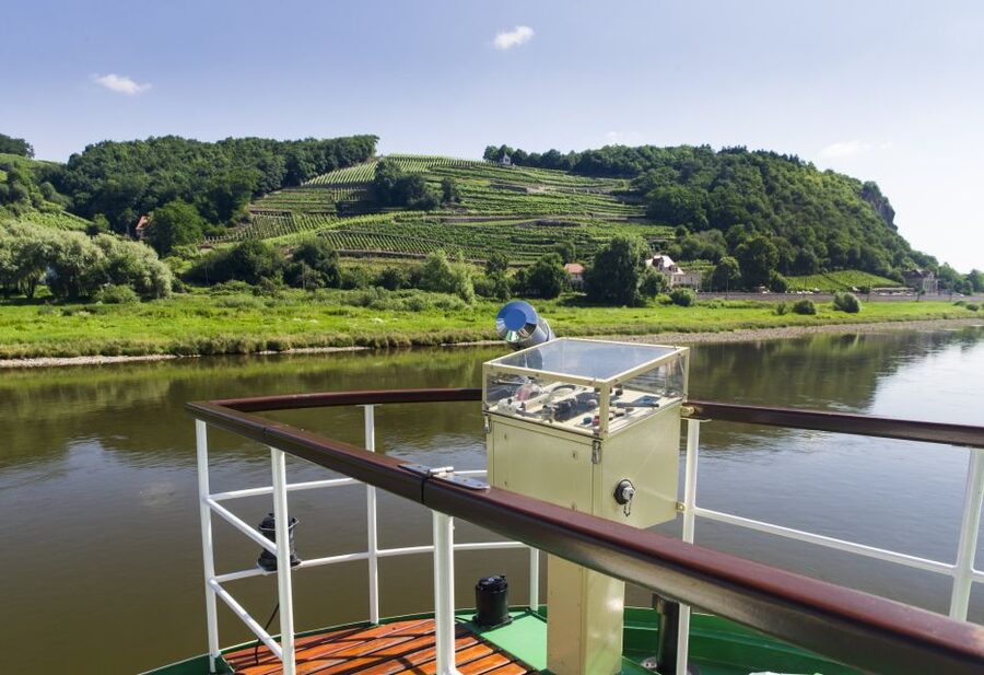From Dresden: Saxon Wine Route Steamer Day Cruise - Diesbar and Seusslitz Around Noon: The Wine Village Rhythm