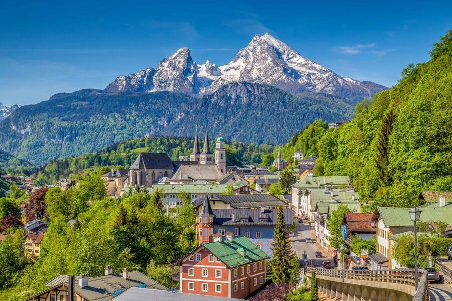 From Munich: Berchtesgaden Foothills and Obersalzberg - Walking, queues, and how much mobility the route needs
