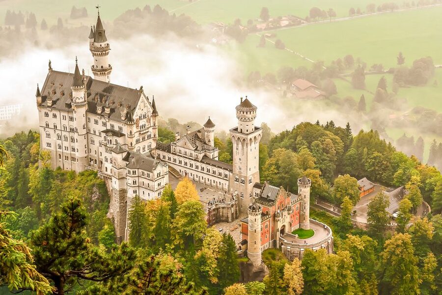 From Munich: Neuschwanstein Castle Full-Day Trip - Guide Energy and Storytelling: How It Changes the Castle