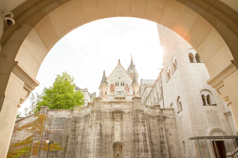From Munich: Neuschwanstein Castle Full-Day Trip by Van - Why Neuschwanstein By Van Feels Way Better Than Racing the Crowd
