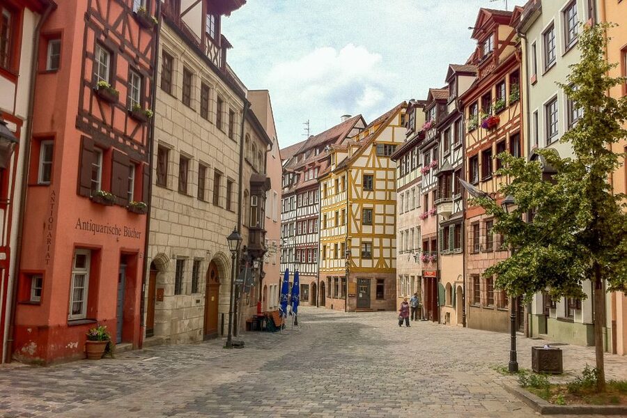From Munich: Nuremberg Day Trip by Train - The guides: names you might hear, and what their style signals