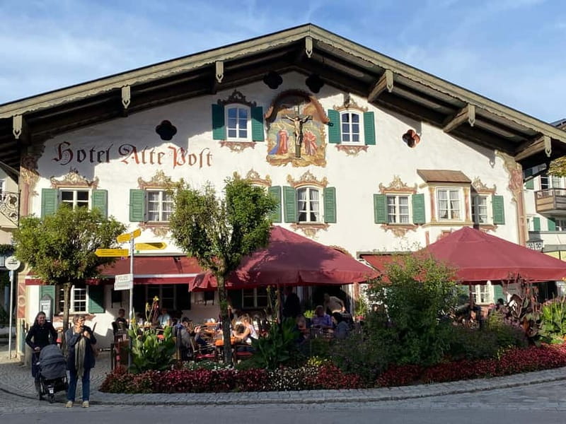 From Munich: Royal Fairytale Tour - Linderhof Palace: Rococo drama, guided inside