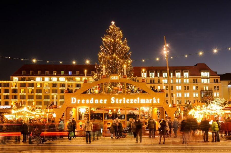 From Prague: Dresden Xmas Market & Saxon Switzerland Tour - Striezelmarkt: 3 hours that balance shopping and atmosphere