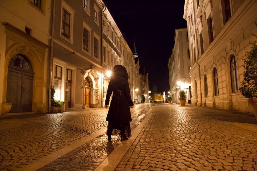 Görlitz: Ghosts and Spooky Historical Night Walking Tour - Execution tales and superstitions that explain local folklore