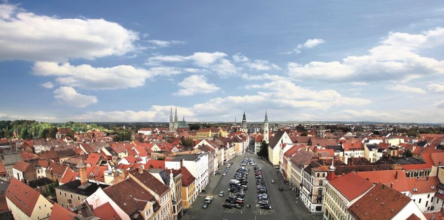 Görlitz: Old Town Guided Walking Tour - Schönhof and the architecture styles you can spot in minutes