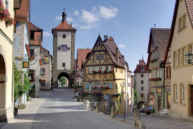 Guided Rothenburg Day Trip from Frankfurt - Blade Gate and the Plönlein: Getting Oriented in Rothenburg’s Oldest Corners