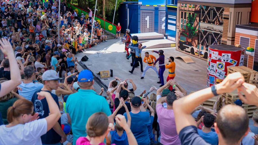 Günzburg: LEGOLAND® Deutschland Resort Admission Ticket - MYTHICA and MAXIMUS: the Winged Coaster moment worth building around