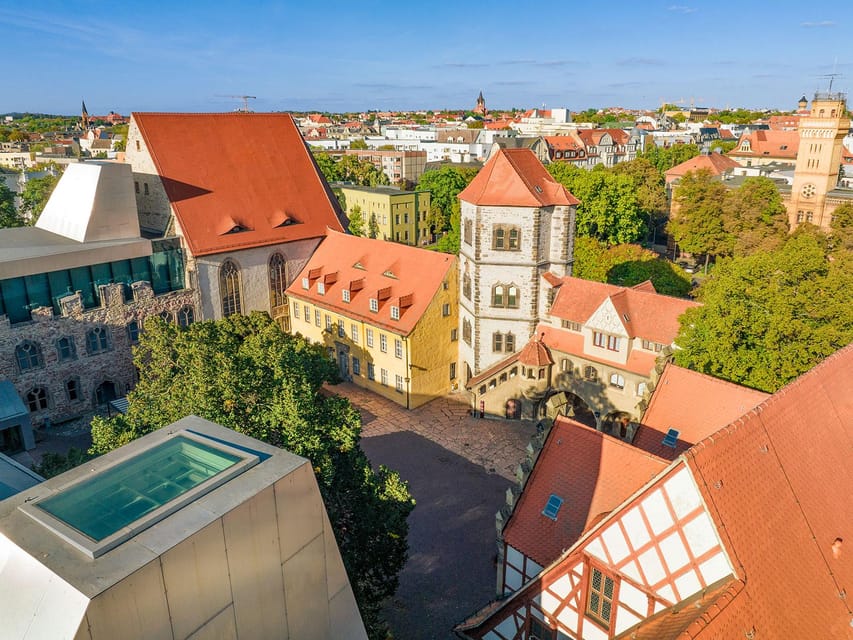 Halle (Saale) : Die Stadtrundfahrt mit dem Bus - What the stops are really good for (and what they are not)