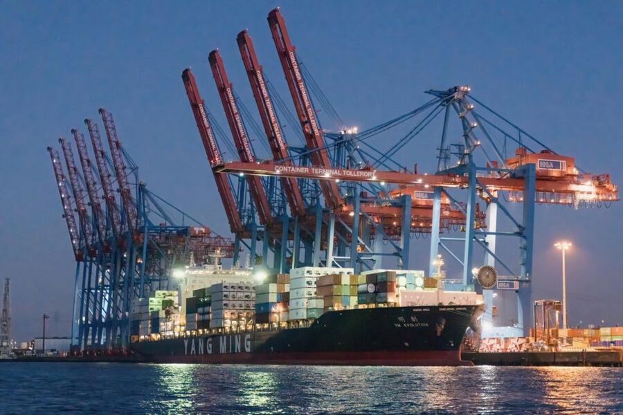 Hamburg: 1.5-Hour Evening Lights Harbour Cruise on a Ship - Key highlights to watch for