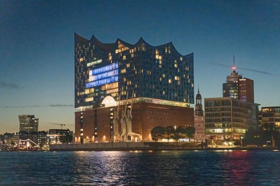 Hamburg: 1.5-Hour Evening Lights Harbour Cruise on a Ship - Should You Book This Hamburg Evening Lights Harbour Cruise?