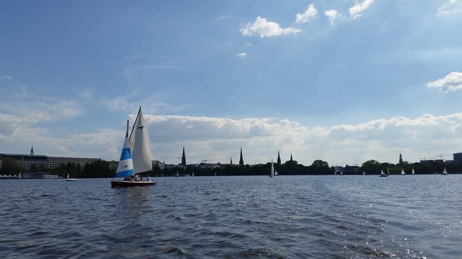 Hamburg: 1.5-Hour Sailing Sightseeing Tour on Aussenalster - Skipper Stories You Can Tailor, from Harold to Andreas