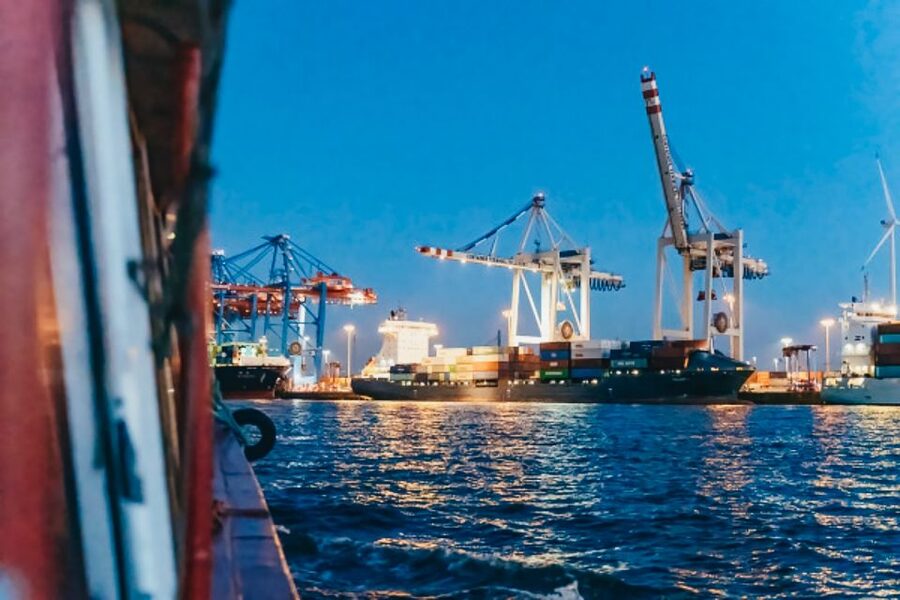 Hamburg: 1.5h Grand Harbor Evening Lights Cruise - Timing, Weather, and What to Wear for a Harbor Cruise Night