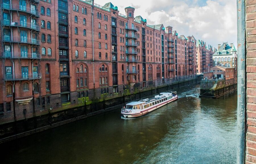 Hamburg: 1-Hour Harbor Cruise - Who should book this Hamburg harbor cruise