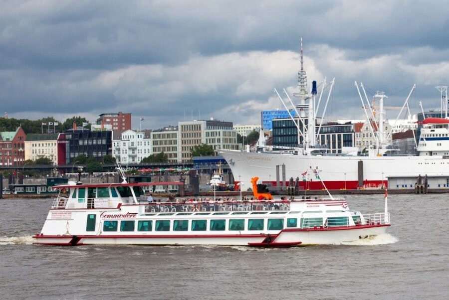 Hamburg: 1-Hour Harbor Cruise - The English audio is on an app, and German is loud on speakers