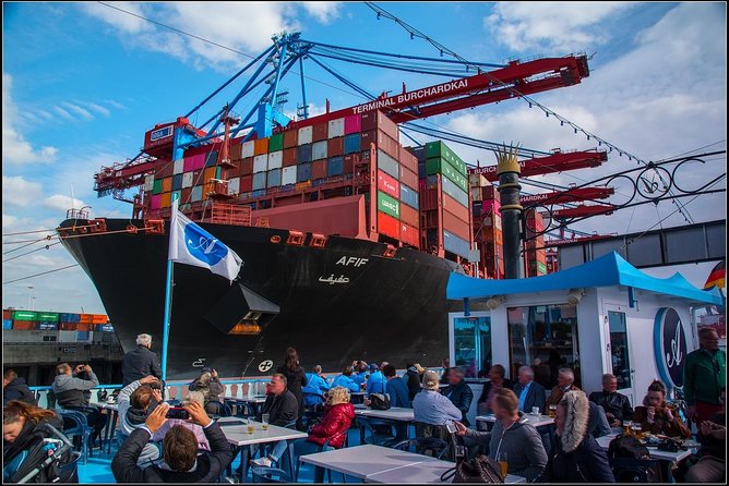 Hamburg: 1-hour harbor tour - Stop by stop: from Speicherstadt views to the working port