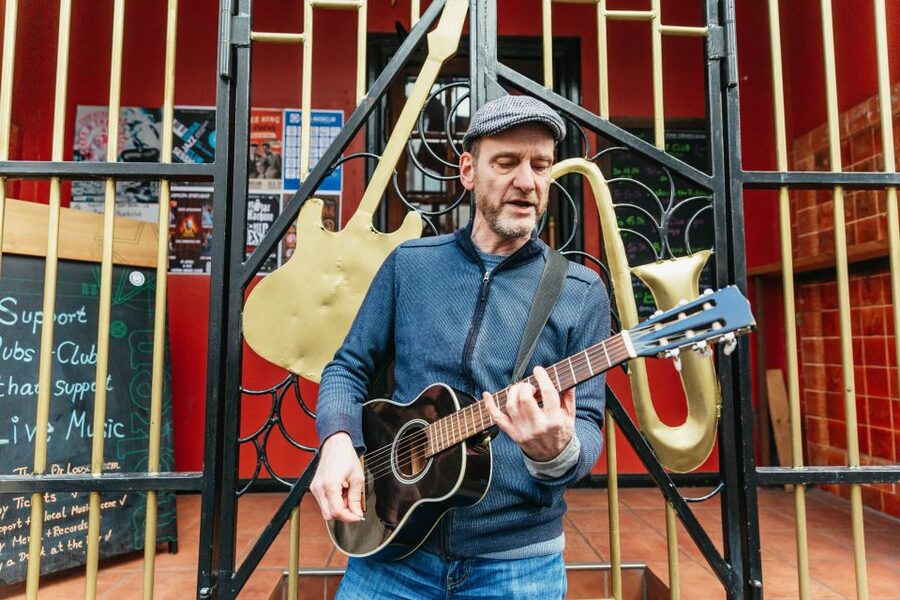 Hamburg: 2.5-Hour Beatles Music Tour - Getting started at Feldstraße, then walking to Beatles-Platz