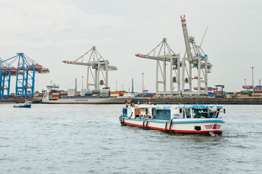 Hamburg: 2-Hour XXL Port of Hamburg Cruise Tour - Hamburg Port Cruise Basics, and Why This Route Works