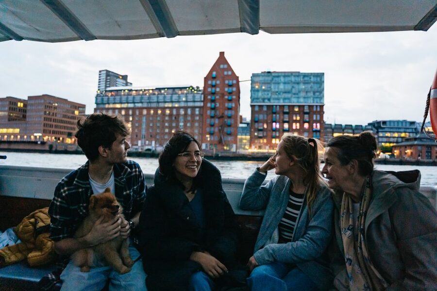 Hamburg: 90-Minute Evening Lights Harbor Cruise - Why This 90-Minute Harbor Cruise Feels Like a Best-Value Evening in Hamburg