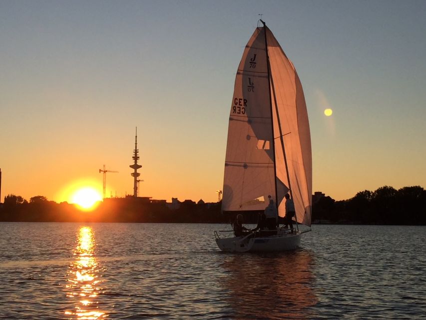 Hamburg: Alster River Sailboat Tour with Sundowner - Why Hamburg looks different from the Alster