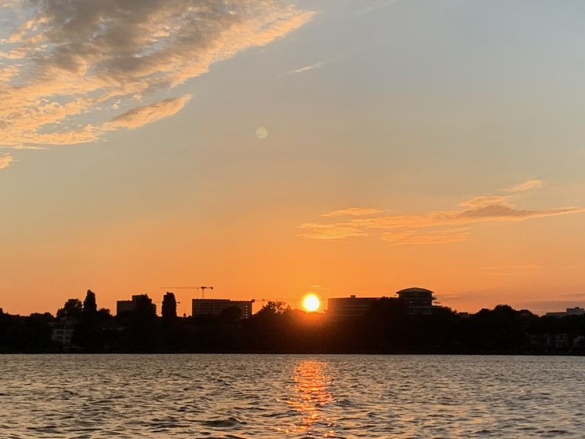 Hamburg: Alster River Sailboat Tour with Sundowner - Price and value: is $45 worth it for a Hamburg sunset sail?