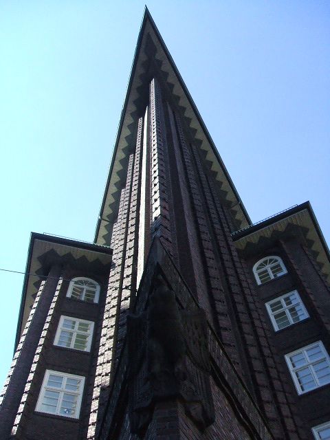 Hamburg: Bike Tour of the Speicherstadt & Old Harbor - The harbor stretch: Greenpeace Center, Baaken Harbor, and Hafen Museum