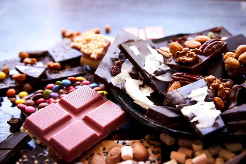 Hamburg: Chocoversum Guided Tour with Tastings - The real star: 6 tastings that teach you to notice flavor shifts