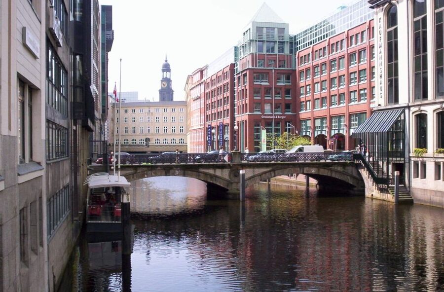 Hamburg: City Tour by Bike with Elbphilharmonie incl. Bike - Getting Started at Rotherbaum, Then Letting Hamburg Unfold
