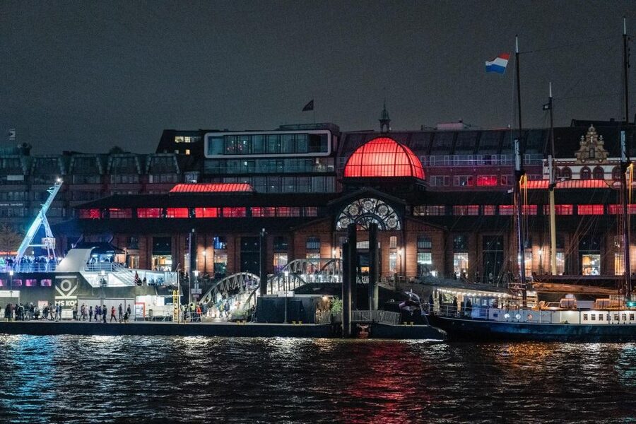 Hamburg Combi: 1,5h Evening Cruise & 2h Reeperbahn Tour - The Strange-but-True Details That Make the Walk Fun
