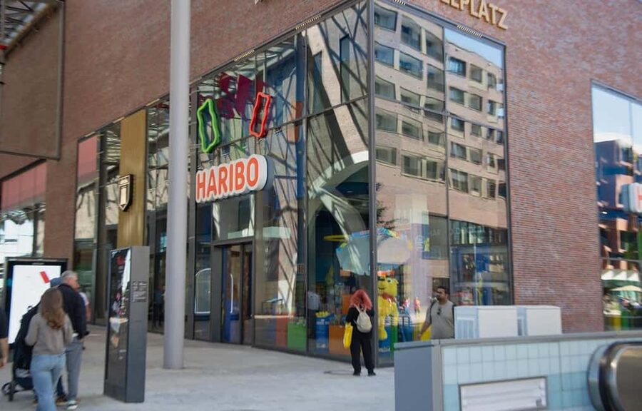 Hamburg: Discovery Tour - Westfieldcenter to Elbphilharmonie - Value math: why $27 can feel like a deal