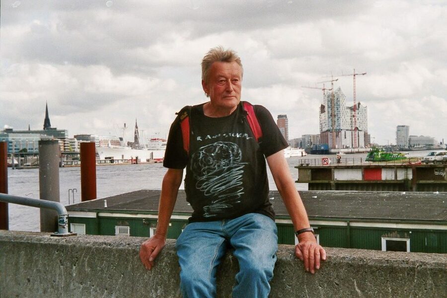 Hamburg: Downtown, Alster & Creative Neighborhoods by Bike - St. Pauli and the Portuguese Quarter: Music, Pubs, and Real Streetlife