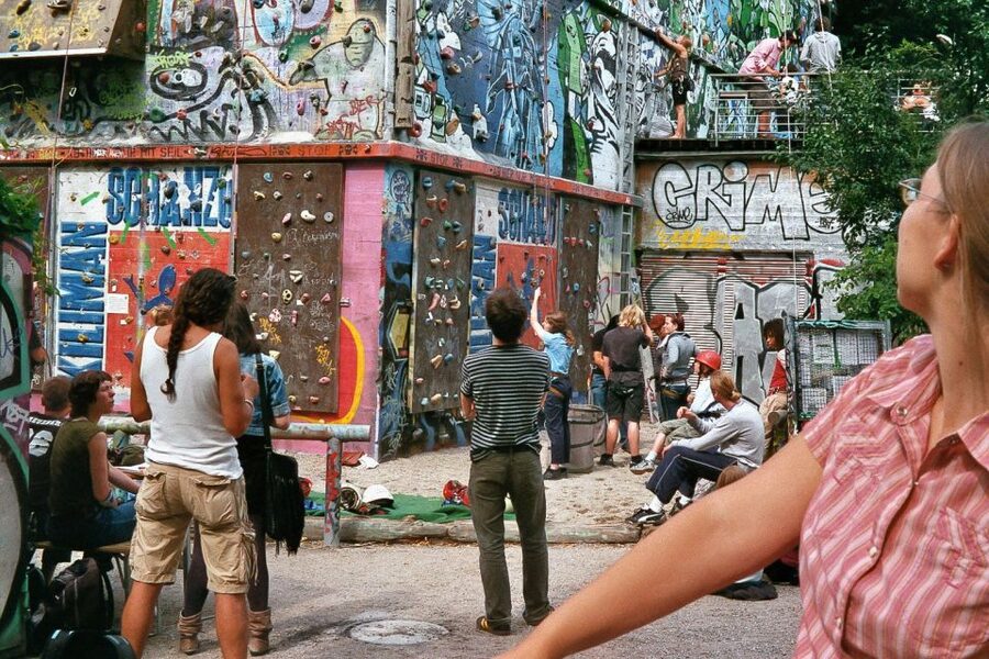Hamburg: Downtown, Alster & Creative Neighborhoods by Bike - Kontorhaus District and Hammerbrook Münzviertel: City Use That Has Consequences