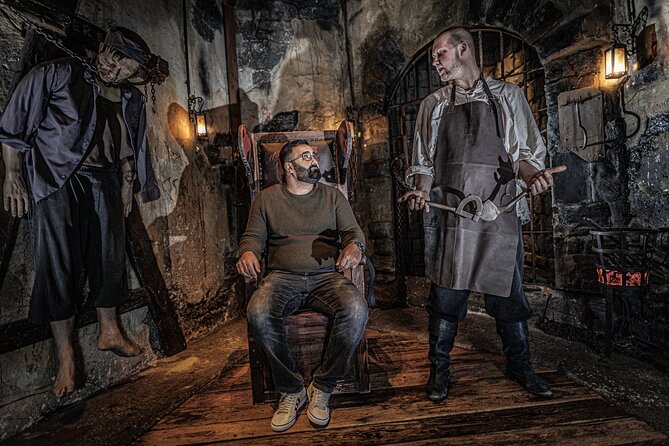 Hamburg Dungeon Admission Ticket - Getting in smoothly: mobile ticket and small group flow