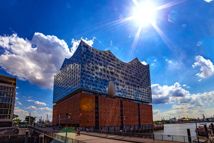 Hamburg: Elbphilharmonie Highlights and Plaza Guided Tour - Finding the meeting point at Kehrwieder 12 (and why it matters)