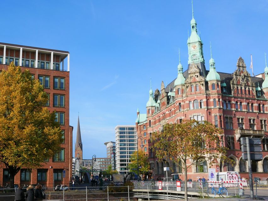 Hamburg: Elbphilharmonie Plaza and HafenCity Food Tour - Photo-friendly planning, what to wear and how to pace yourself
