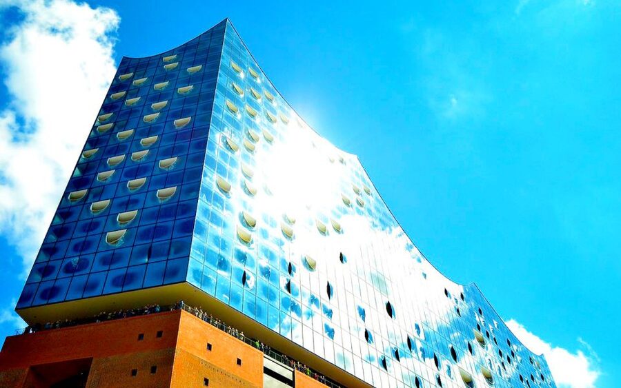 Hamburg: Elbphilharmonie Plaza, Highlights & Surroundings - Finding the meet-up point in Kehrwieder 12, without stress